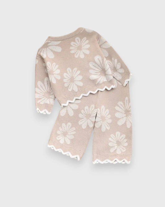 2 Pc Girls Daisy Knit Sweater & Pants Set